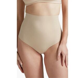 🌻NEW w/tag Commando True Nude Control Top Thong Size Small (4-6)